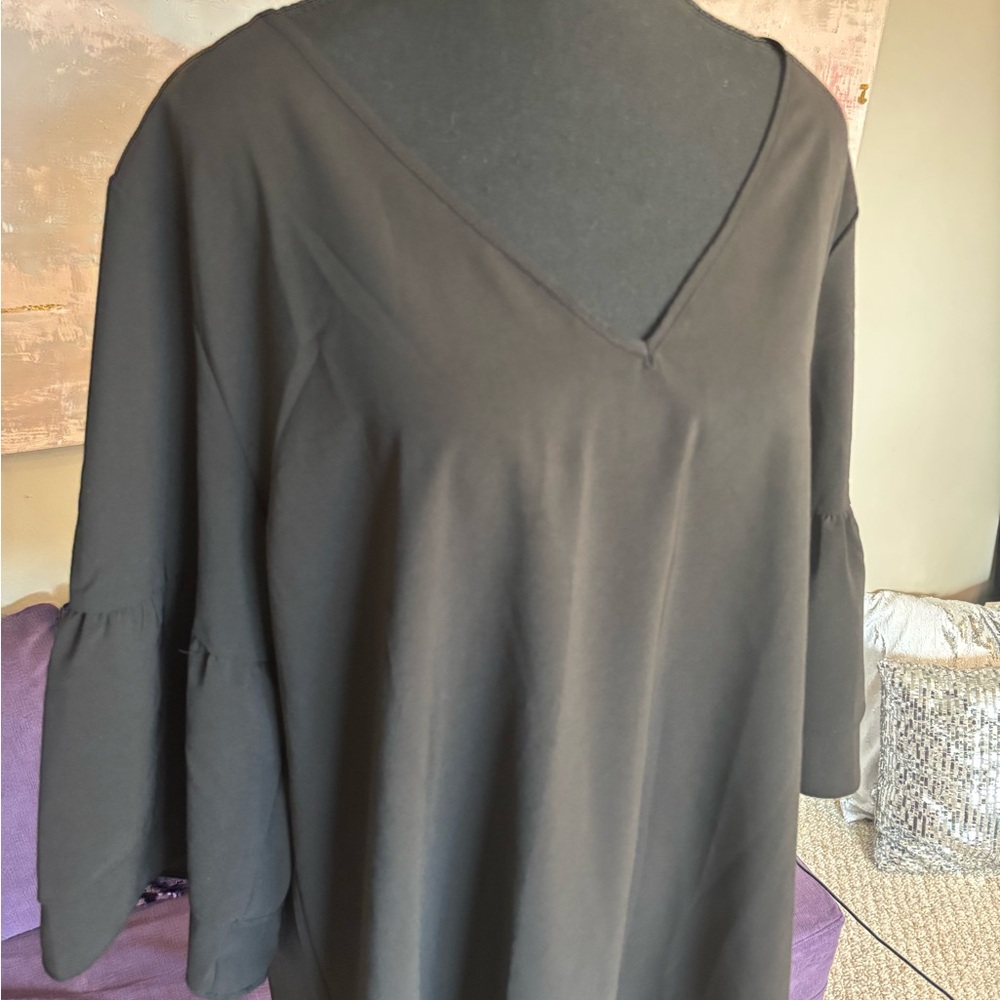 Cupshe Black A-Line Mini Dress with Bell Sleeves and V-Neck Size XL - Picture 3 of 10